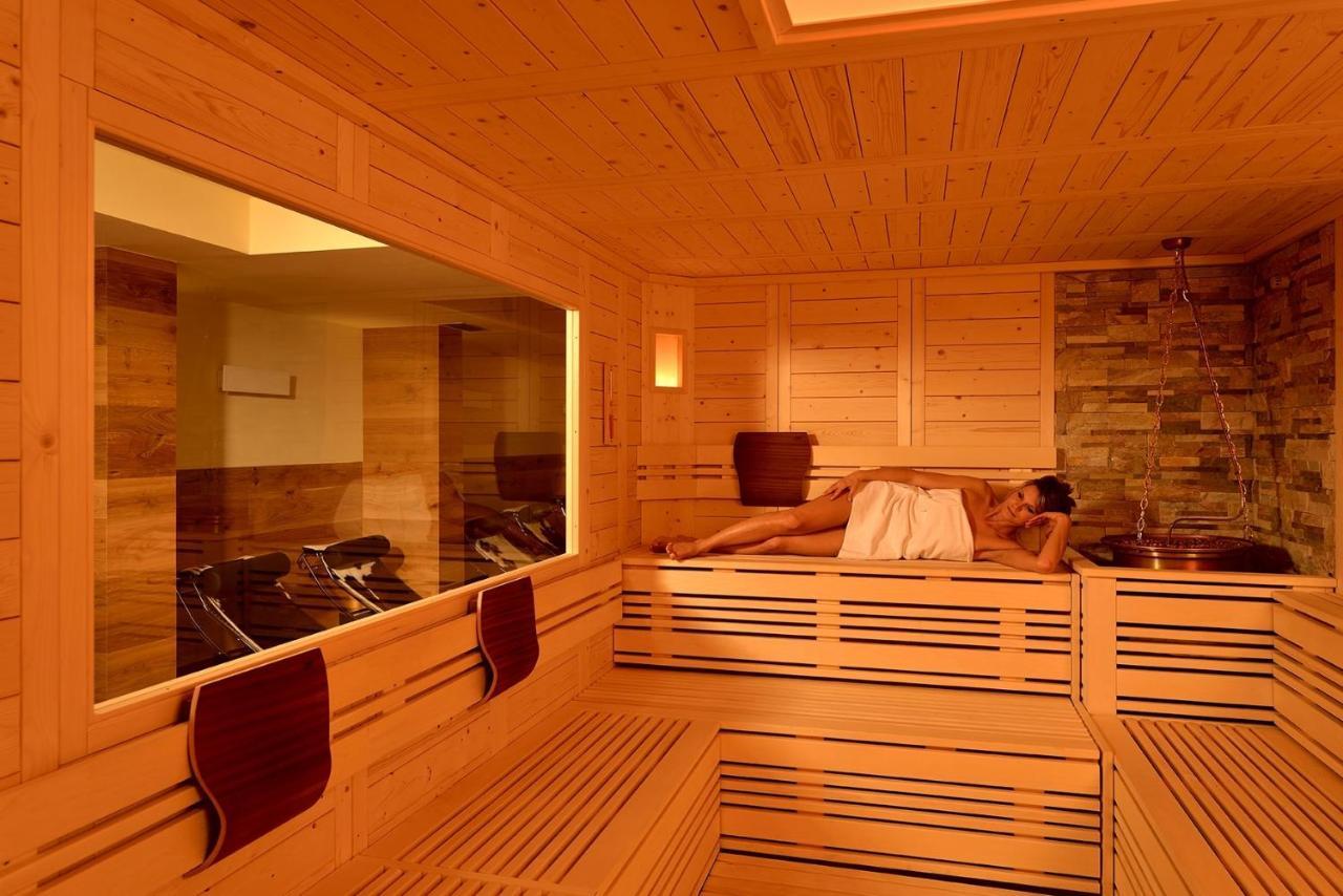 Hotel Sole Malè エクステリア 写真